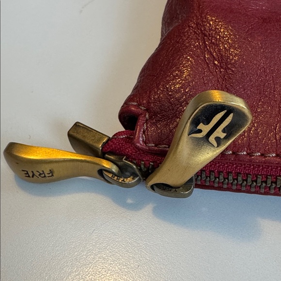 Vintage Frye leather zip tote satchel cherry red leather boho - Picture 9 of 16